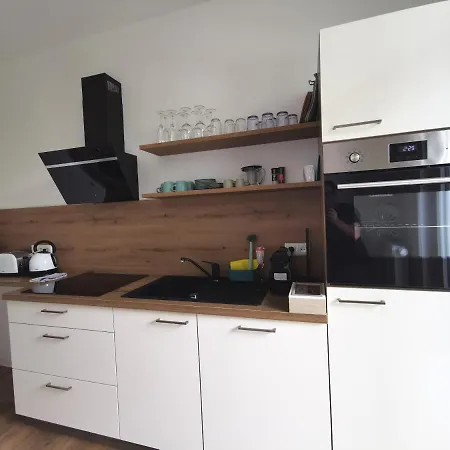Bohnapartments: Stadtblick Zechenhaus Mit Balkon Und Parkplatz