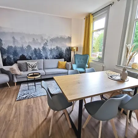 Bohnapartments: Stadtblick Zechenhaus Mit Balkon Und Parkplatz