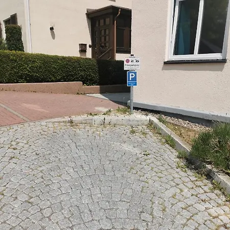 Bohnapartments: Stadtblick Zechenhaus Mit Balkon Und Parkplatz *