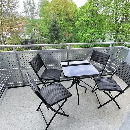 Apartment Bohnapartments: Stadtblick Zechenhaus Mit Balkon Und Parkplatz